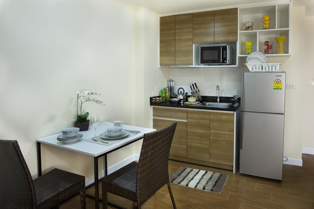 Bbg Seaside Luxurious Service Apartment Bangsaen Стая снимка