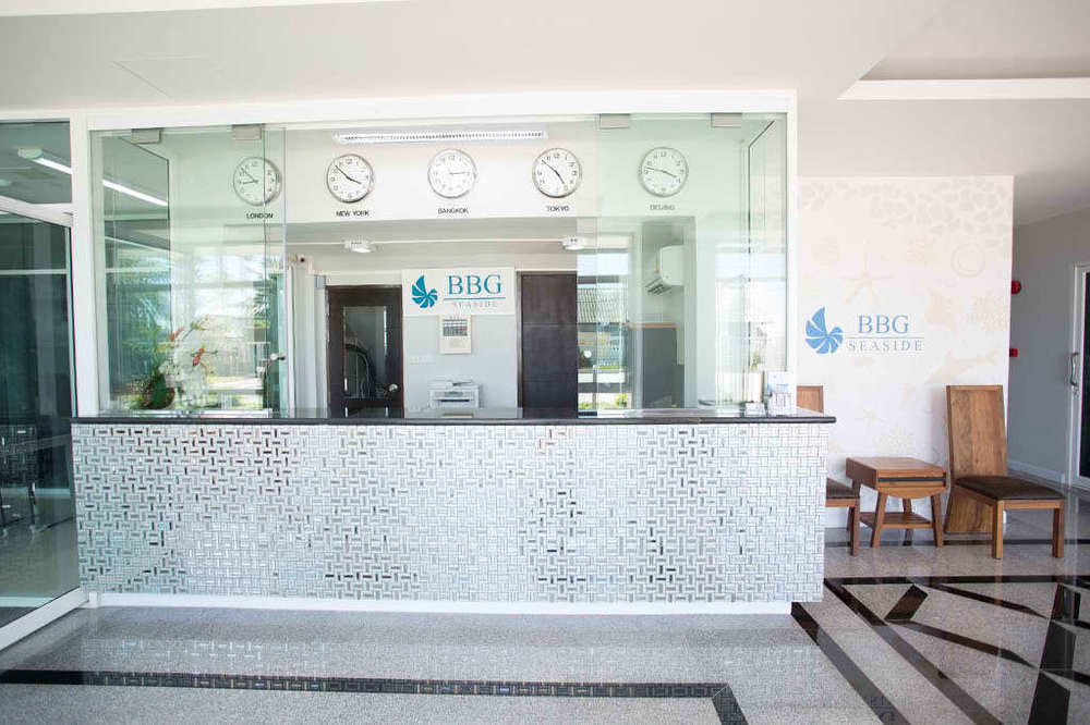 Bbg Seaside Luxurious Service Apartment Bangsaen Екстериор снимка