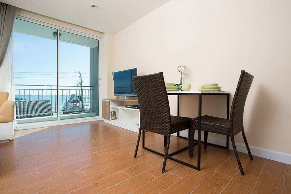Bbg Seaside Luxurious Service Apartment Bangsaen Екстериор снимка