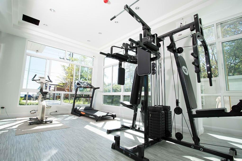 Bbg Seaside Luxurious Service Apartment Bangsaen Екстериор снимка